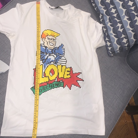 Like New Moschino Love T-shirt - Picture 5 of 5